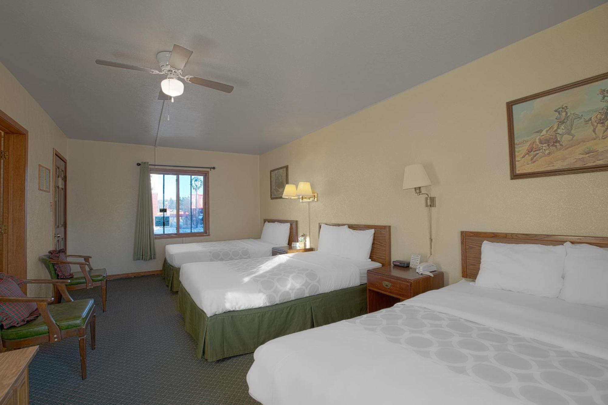 Love Hotels Silver Street By Oyo At Hurley Wi Exteriér fotografie