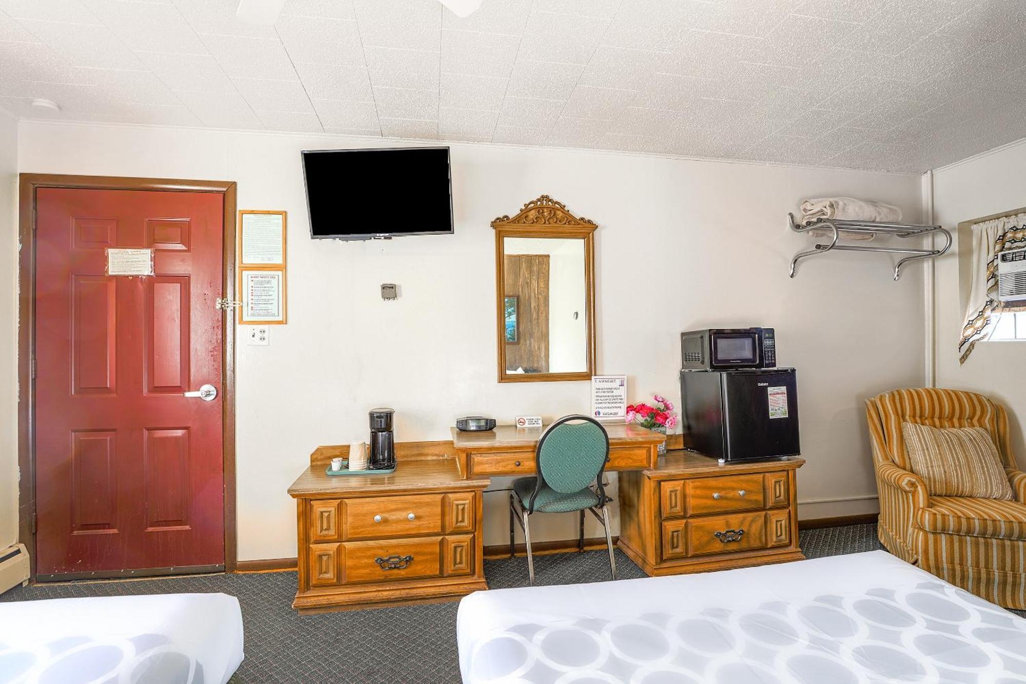 Love Hotels Silver Street By Oyo At Hurley Wi Exteriér fotografie