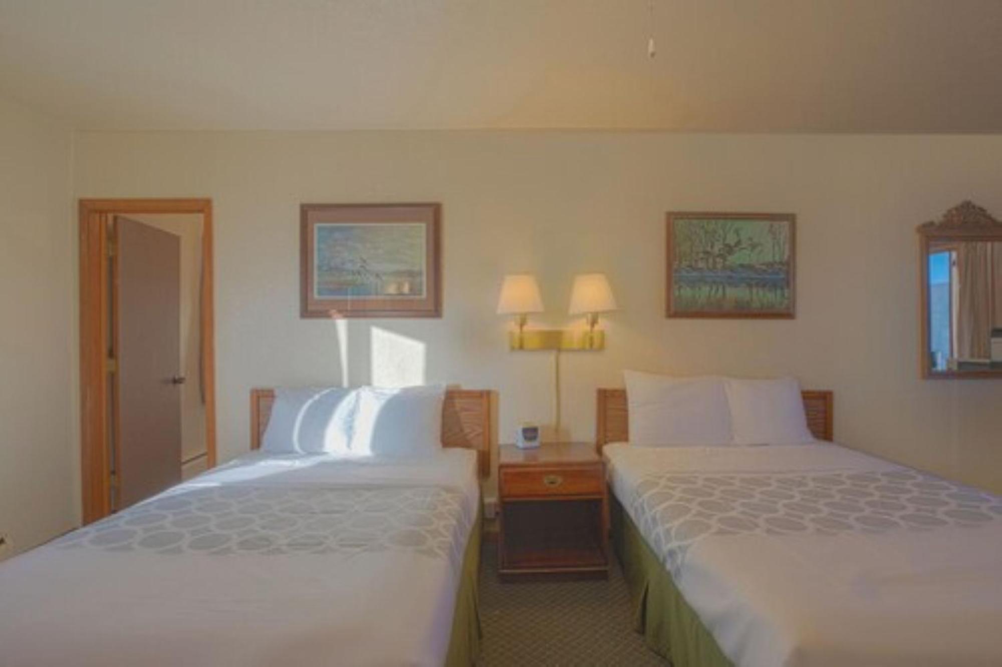 Love Hotels Silver Street By Oyo At Hurley Wi Exteriér fotografie